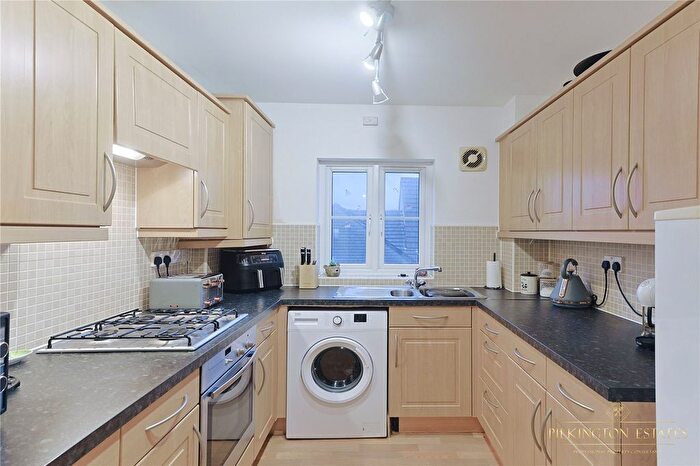 2 Bedroom Flat For Sale In Claytonia Close, Plymouth, Devon, PL6