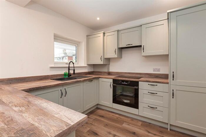 3 Bedroom Semi-Detached House For Sale In Wharfedale Road, Lancaster, LA1