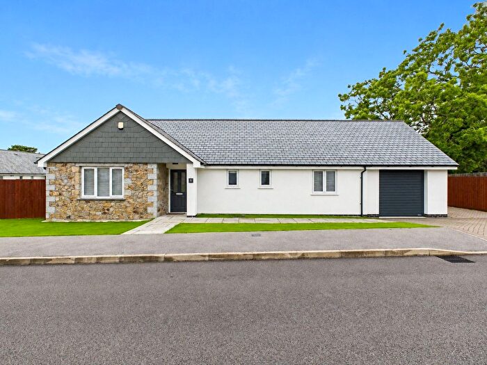 3 Bedroom Bungalow For Sale In Starling Close, Higher Cross Lane, Camelford, PL32