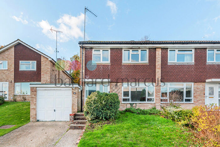 3 Bedroom House To Rent In Curlew Close, Croydon, CR2