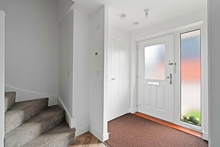 2 Bedroom Terraced House For Sale In Arden Drive, Warsash, SO31
