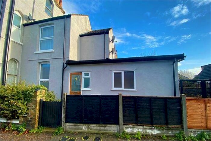 1 Bedroom Apartment To Rent In York Road, Southend On Sea, Southend On Sea, SS1