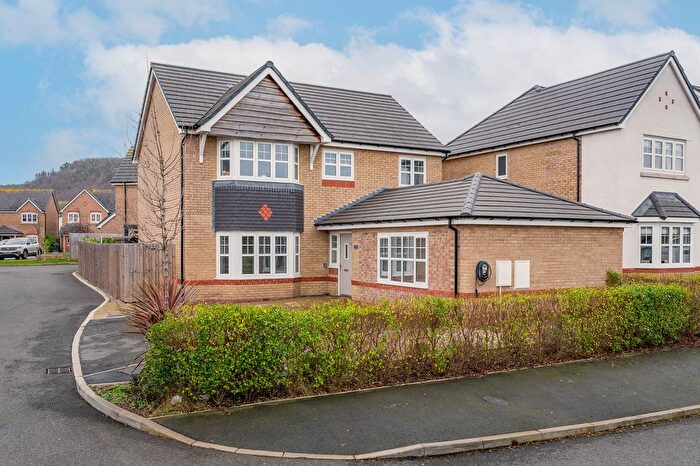 4 Bedroom Detached House For Sale In Cae Ddol, Abergele, LL22