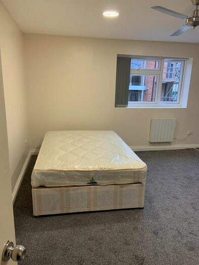 Studio To Rent In Pembroke Place, Isleworth, TW7