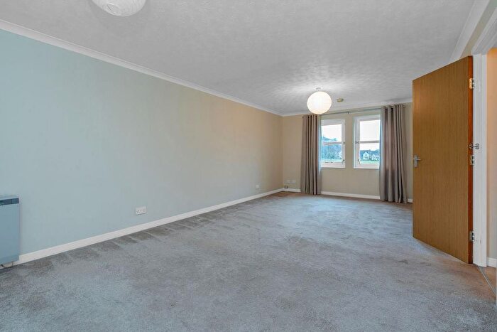 3 Bedroom Flat To Rent In Craighouse Gardens, Edinburgh, EH10