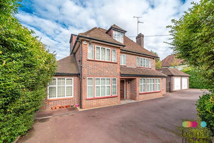 4 Bedroom Detached House For Sale In Aylmer Road, London, N2