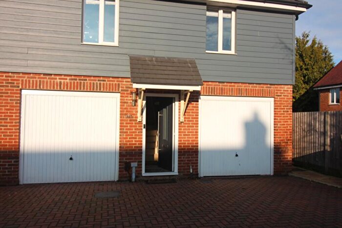 2 Bedroom Coach House To Rent In Adams Road, SP11