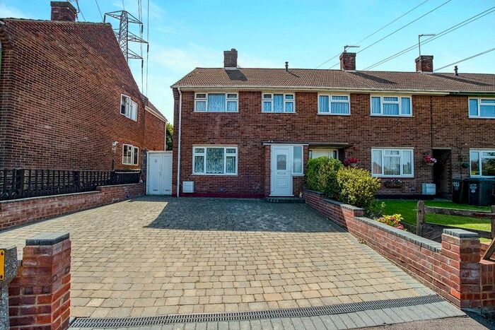 3 Bedroom End Of Terrace House To Rent In Morgan Drive, Greenhithe, Kent, DA9