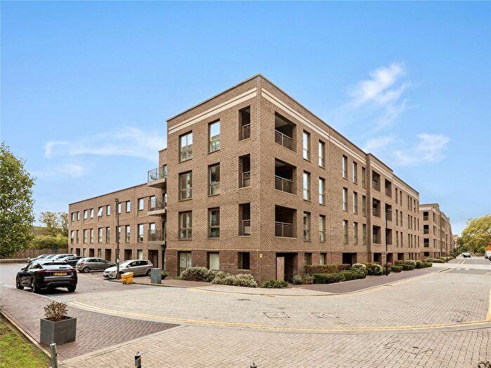 1 Bedroom Flat For Sale In Adenmore Road, London, SE6