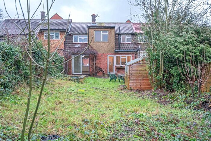 3 Bedroom Terraced House For Sale In Elmshurst Crescent, London, N2