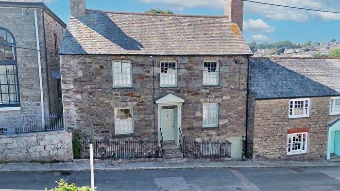 4 Bedroom Terraced House For Sale In New Street, Penryn, TR10
