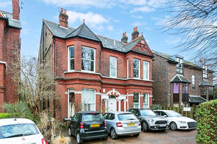 2 Bedroom Flat To Rent In Castelnau, Barnes, SW13