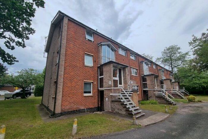 Studio To Rent In Limberlost Close, Birmingham, B20