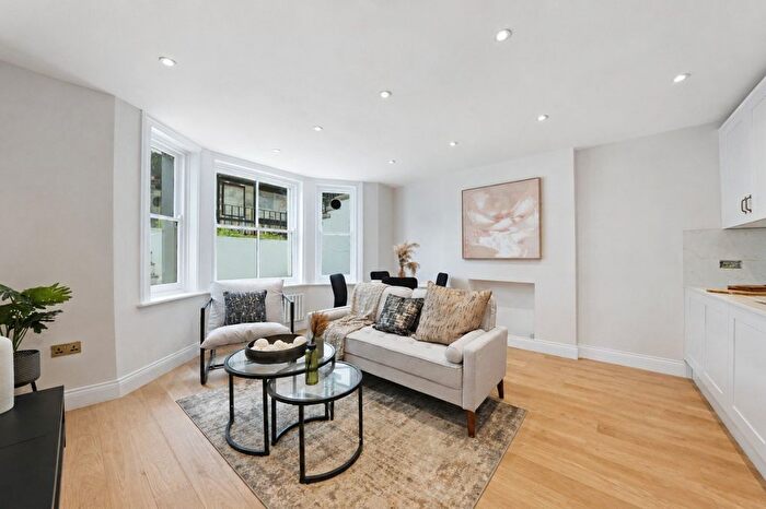 2 Bedroom Flat To Rent In Ladbroke Grove, London, W10