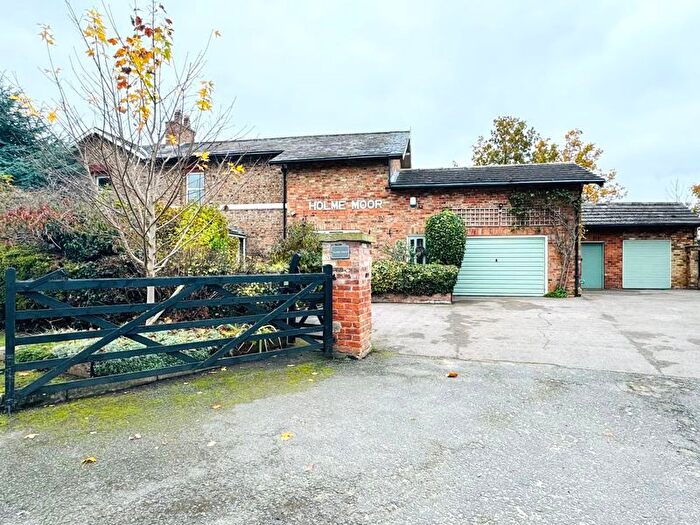 3 Bedroom Detached House For Sale In Station House, Spen Lane, Holme-On-Spalding-Moor, York, YO43