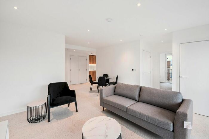 2 Bedroom Flat For Sale In Sidney Street, London, E1