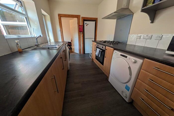 4 Bedroom Terraced House To Rent In Mona Street, Beeston, NG9