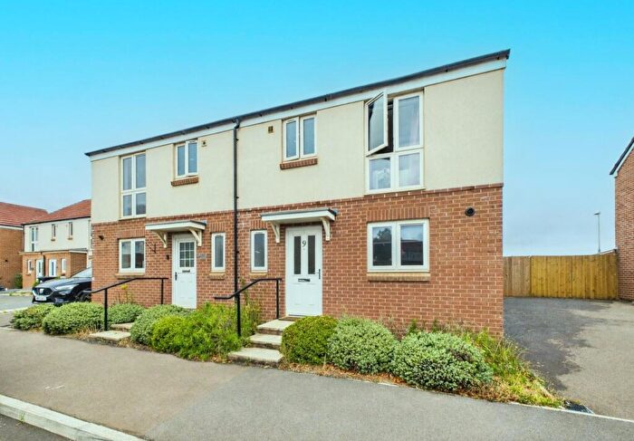 3 Bedroom Semi-Detached House For Sale In Kingfisher Drive, Lydney, Gloucestershire, GL15