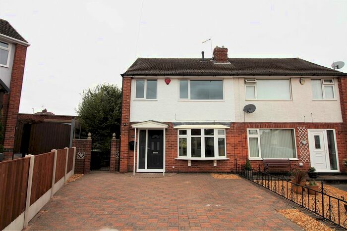 3 Bedroom Property To Rent In Garden Road, Eastwood, Nottingham, NG16