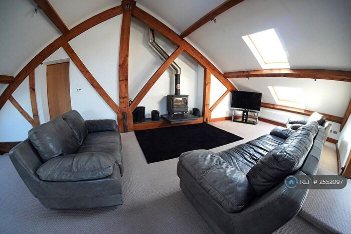2 Bedroom Flat To Rent In Hen Gael Pisgah, Caernarfon, LL54
