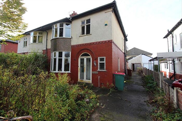 3 Bedroom Semi Detached House For Sale In First Avenue, Ashton On Ribble, Preston, PR2