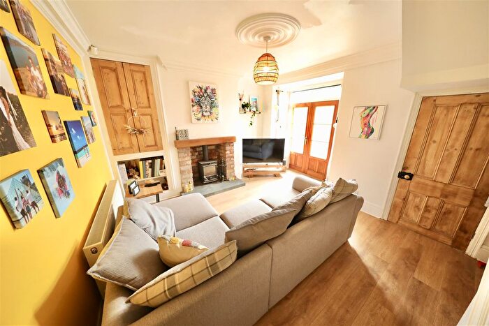 2 Bedroom Semi-Detached House For Sale In Staithes Road, Preston, Hull, HU12