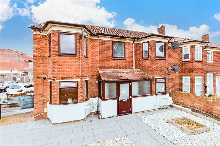 1 Bedroom Flat For Sale In Blackhorse Lane, Walthamstow, E17