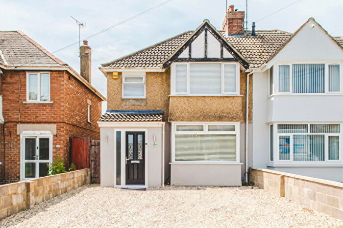 3 Bedroom Semi Detached House For Sale In Ermin Street, Swindon, SN3