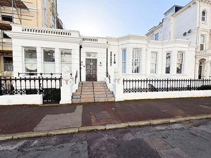 1 Bedroom Flat For Sale In Burlington Place, Eastbourne, BN21