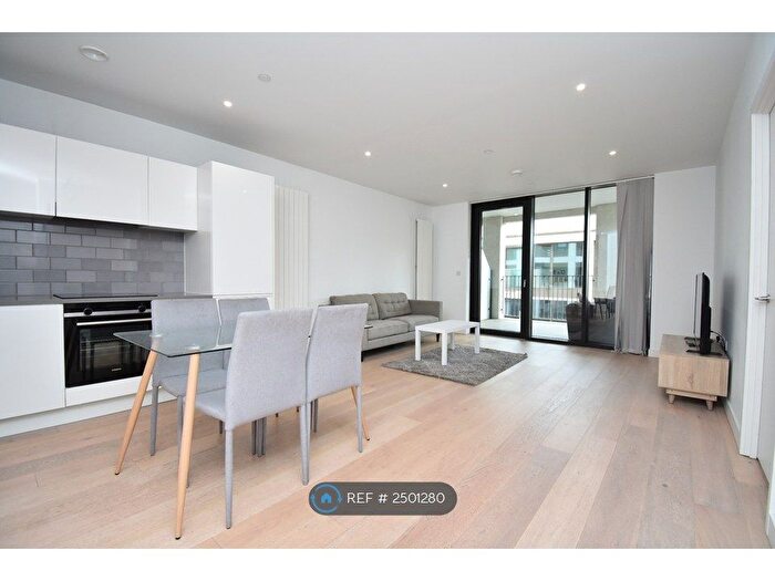 1 Bedroom Flat To Rent In Pinnacle House, London, E16