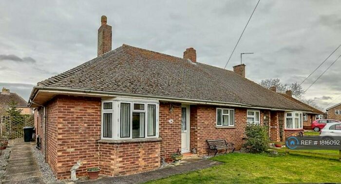 2 Bedroom Bungalow To Rent In Berry Close, Stretham, Ely, CB6