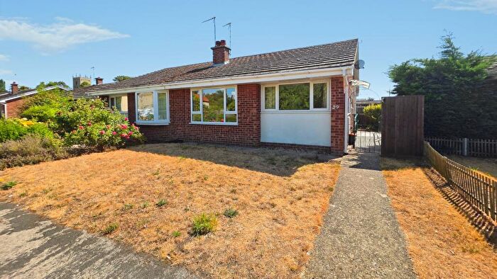 2 Bedroom Bungalow For Sale In Little Hale Road, Great Hale, NG34