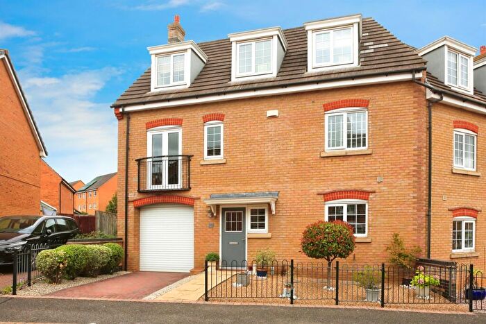 4 Bedroom End Of Terrace House For Sale In Lady Charlotte Road, Hampton Hargate, Peterborough, PE7