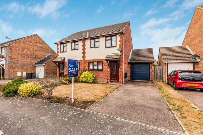 2 Bedroom Semi-Detached House To Rent In Kingfisher Close, Hayling Island, PO11