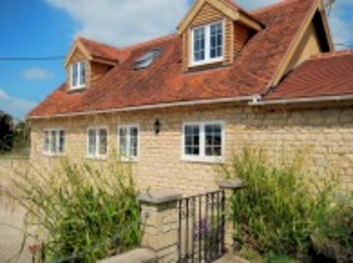 2 Bedroom Cottage To Rent In Caalm Cottage, Stour Row, SP7