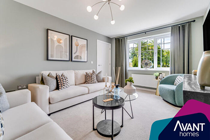 5 Bedroom Detached House For Sale In Cotchett Village, Derby, DE3