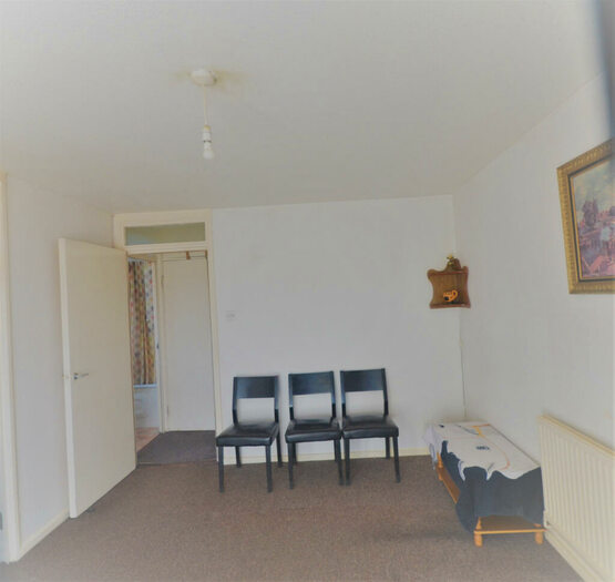 1 Bedroom Flat To Rent In Pershore Close, IG2