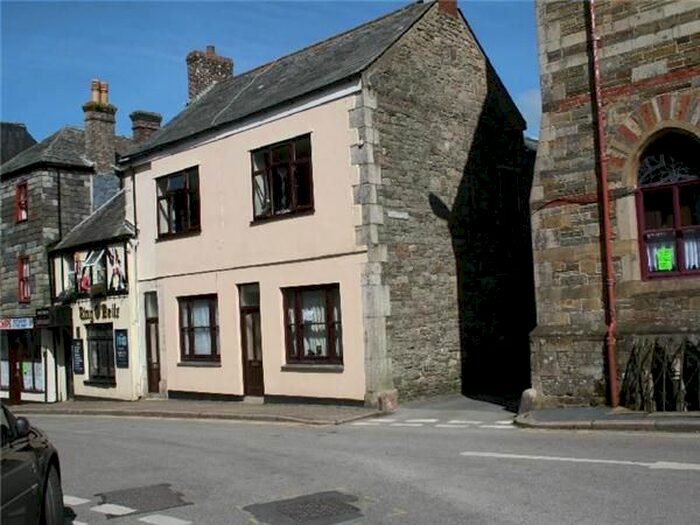 2 Bedroom Flat For Sale In Lower East Street, St. Columb, TR9