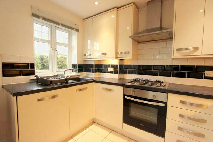 2 Bedroom Flat To Rent In Westfield Lane, Harrow, HA3