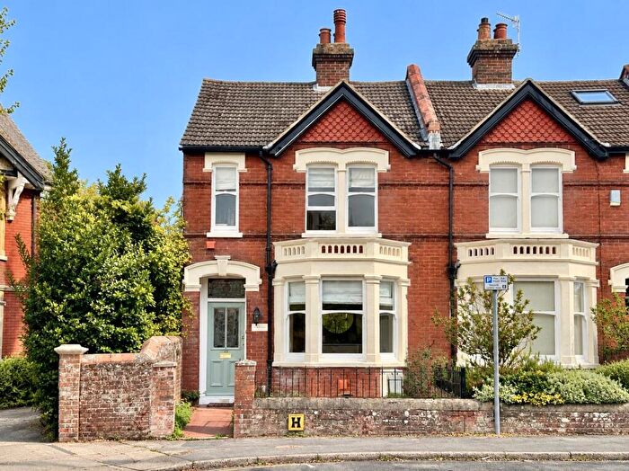 4 Bedroom End Of Terrace House For Sale In Albany Road, Salisbury, SP1