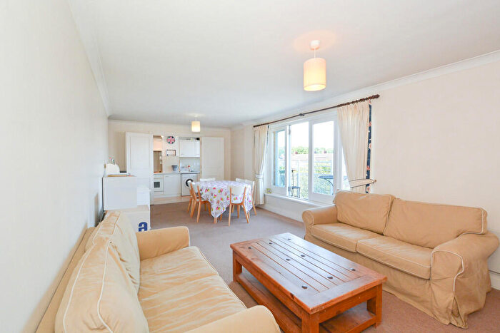 2 Bedroom Apartment To Rent In New Caledonian Wharf, Canada Water, SE16