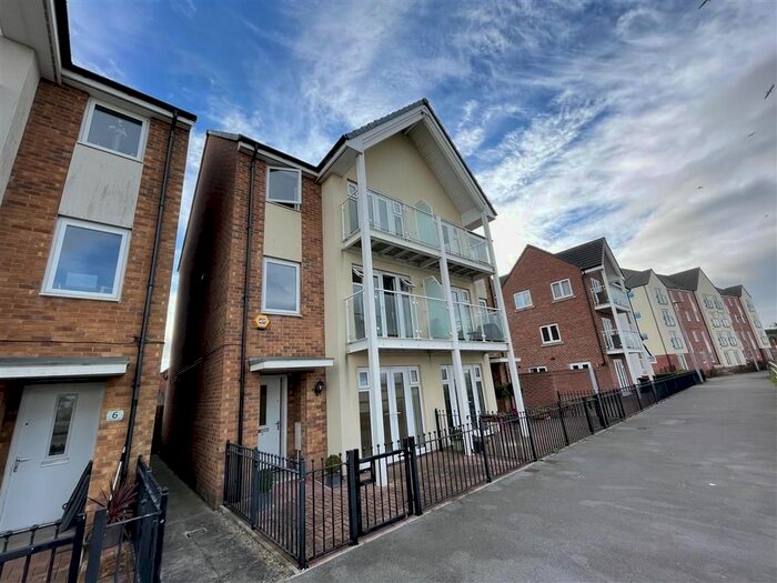 4 Bedroom Property To Rent In Kingfisher Walk, Newport NP19