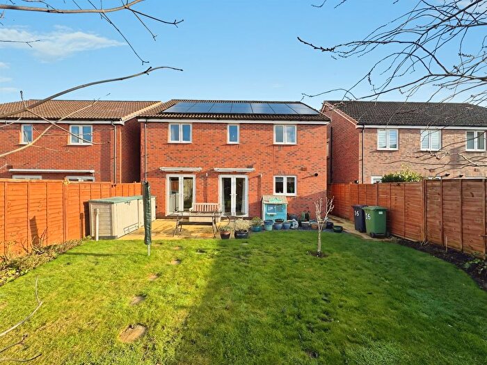 5 Bedroom Detached House For Sale In Polesdon Avenue, Coate, Swindon, SN3