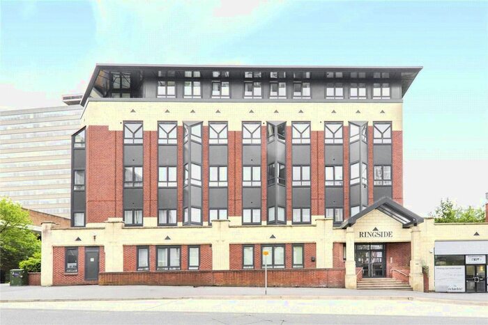 2 Bedroom Flat To Rent In High Street, Bracknell, Berkshire, RG12