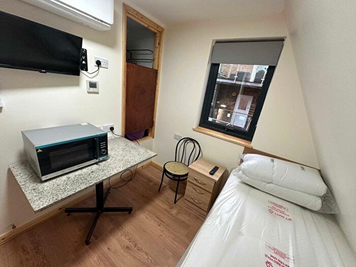 Studio To Rent In Camden High Street, Camden Town, NW1
