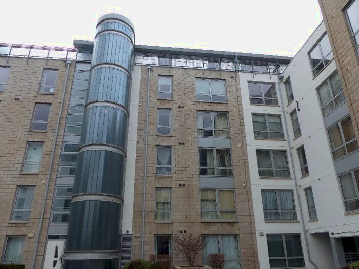 3 Bedroom Flat To Rent In Gardners Crescent, Central, Edinburgh, EH3