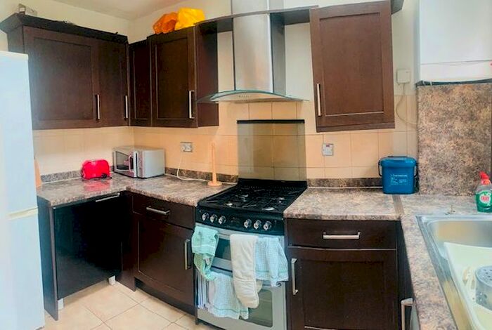 5 Bedroom Town House To Rent In Kemp Road, Canary Wharf/East India Dock, E14