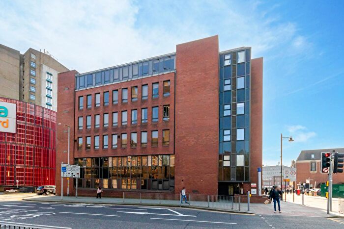 1 Bedroom Flat For Sale In Clarendon Road, Watford, WD17