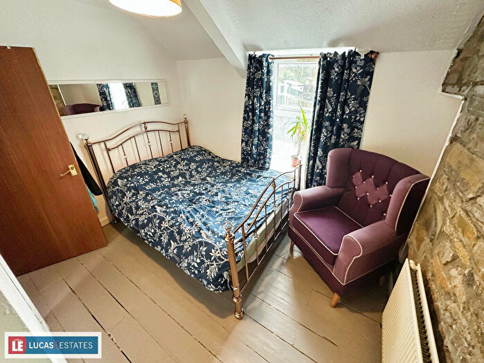 2 Bedroom Cottage For Sale In Merthyr Road, Glynneath, Neath, SA11