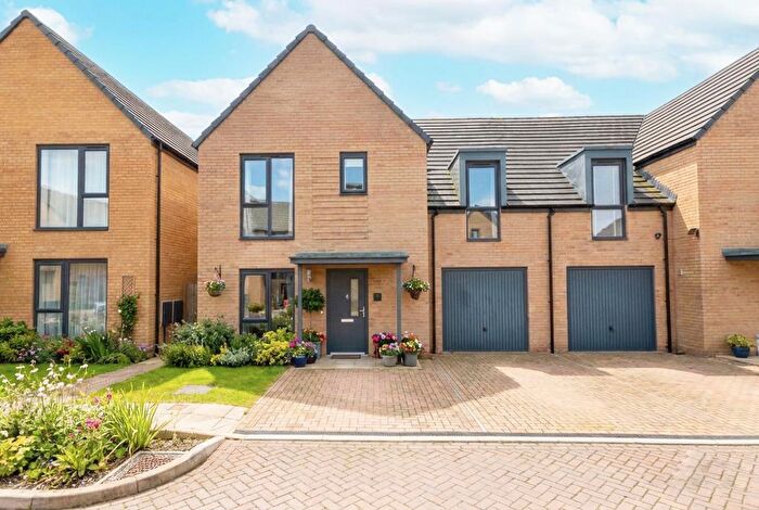 4 Bedroom Semi Detached House For Sale In Lime Street, Hengrove, BS14